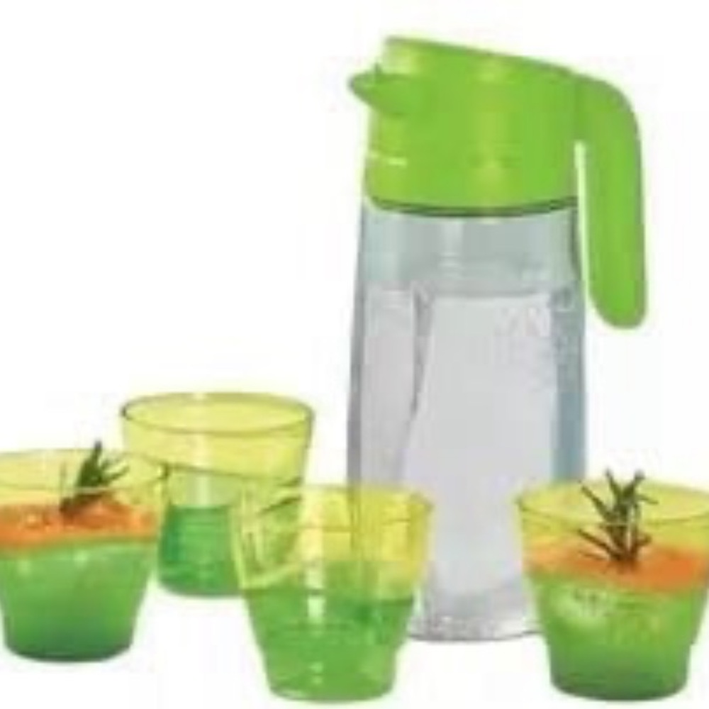 Tupperware Sheerly Elegant Green Top Acrylic Pitcher Set